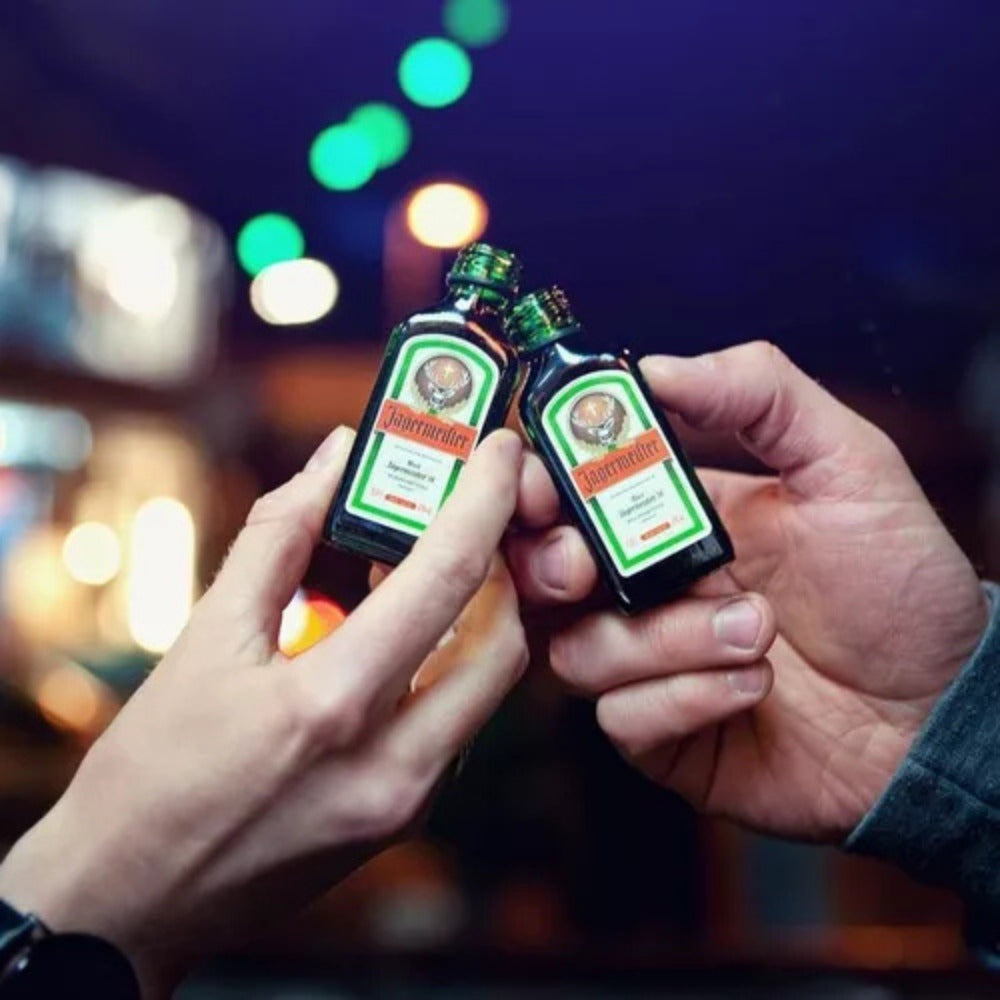 LICOR JAGERMEISTER 20 ML (8 PIEZAS MINI)
