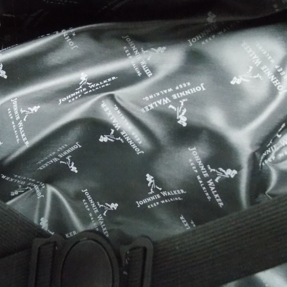 MALETA JOHNNIE WALKER NEGRA + DOS BOTELLAS DE REGALO