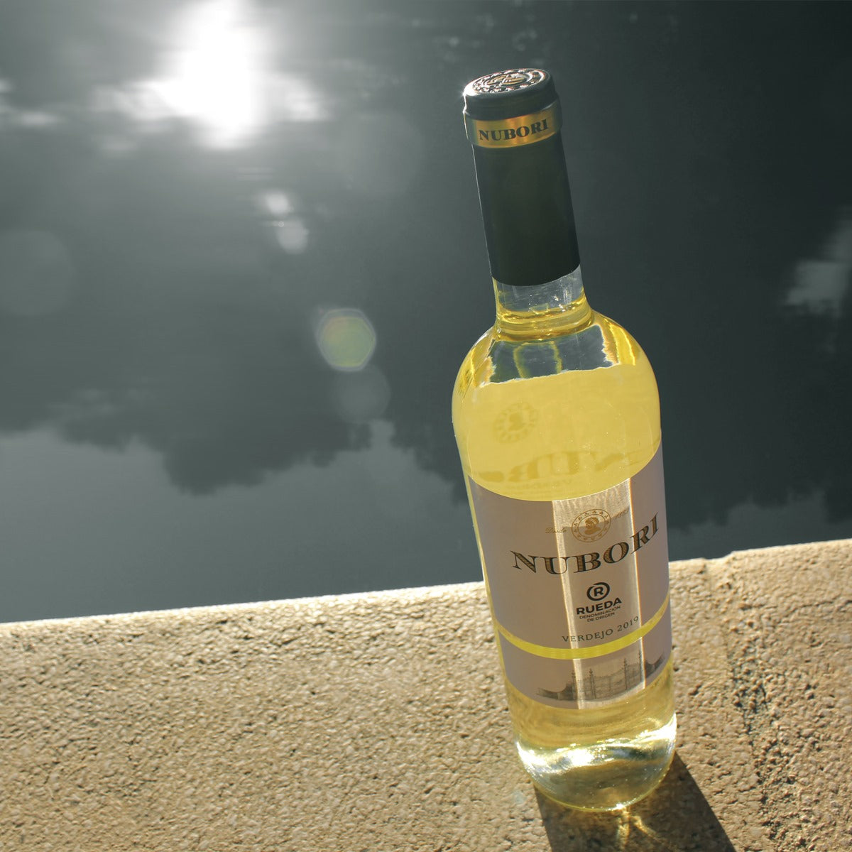 COMBO NUBORI: VINO BLANCO RUEDA VERDEJO + VINO TINTO CRIANZA 750 ML