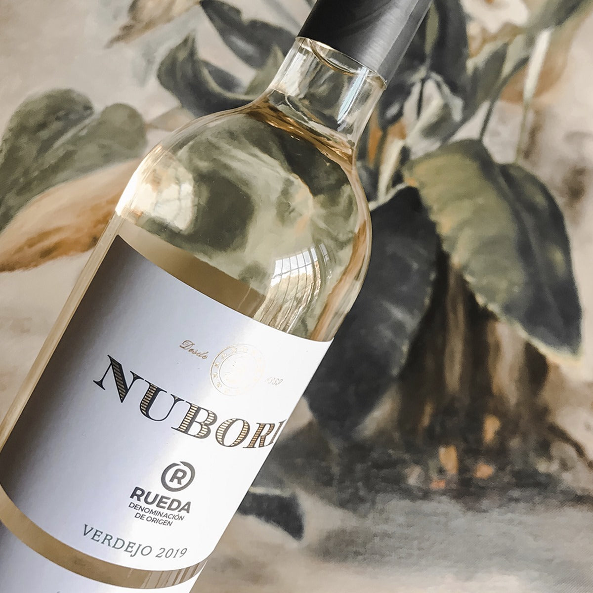 COMBO NUBORI: VINO BLANCO RUEDA VERDEJO + VINO TINTO CRIANZA 750 ML