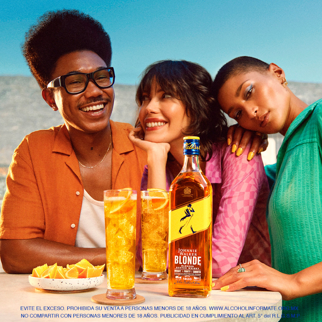 MALETA JOHNNIE WALKER + DOS BOTELLAS DE REGALO (BLONDE Y RED LABEL)